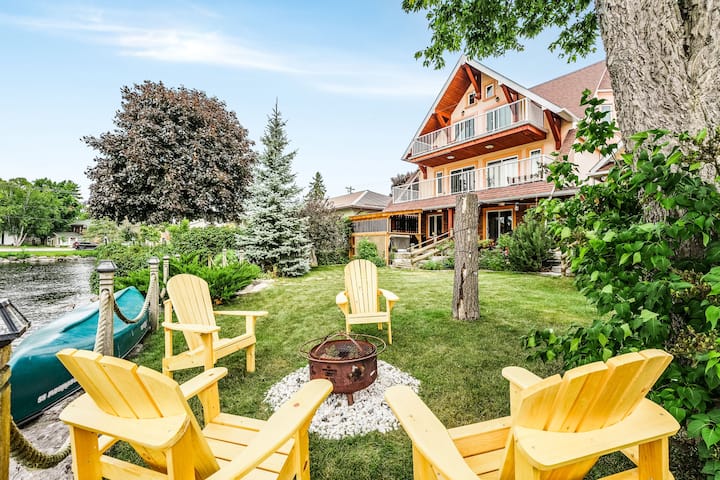 Water Front | Hot Tub | Amazing Backyard Views