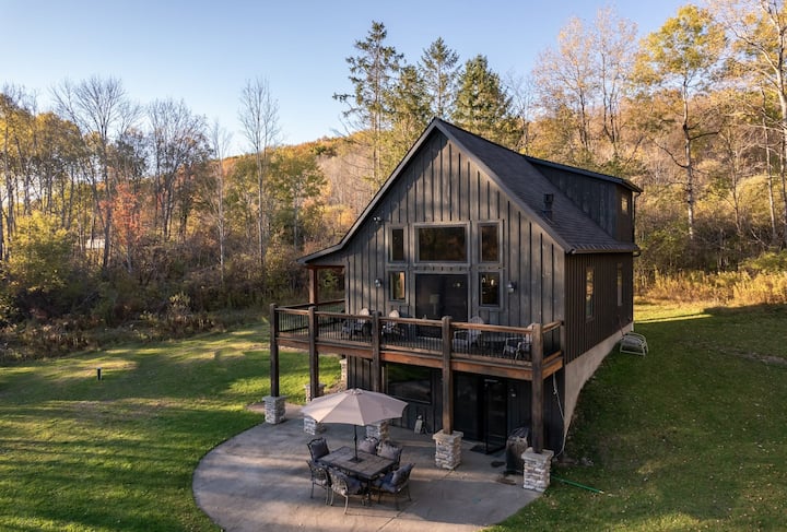 Franklinville, New York home: Private Escape Near Ellicottville| Hot Tub•Scenic