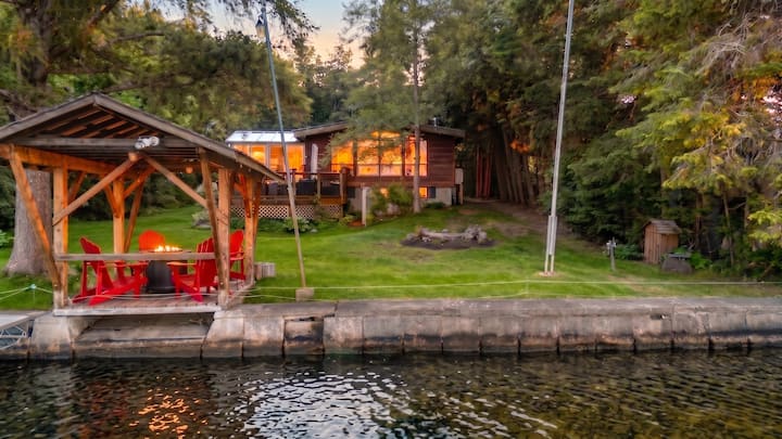 Lakefront 3BR with Dock, Gazebo & BBQ Deck in Lakefield, Ontario